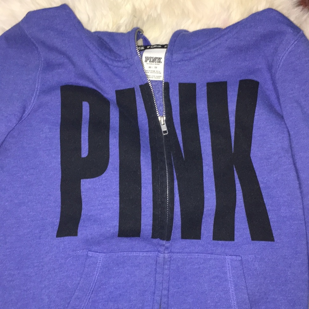 Pink/Victoria secret jacket! Soft and comfy!!🌷